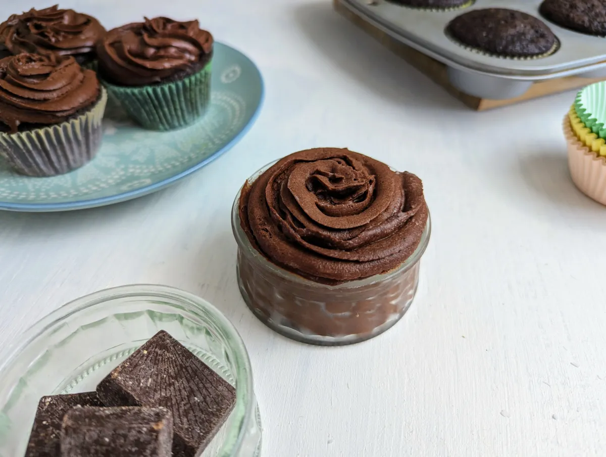 Vegan Chocolate Frosting (without vegan butter)